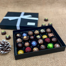 Load image into Gallery viewer, Christmas No Alcohol Selection Box
